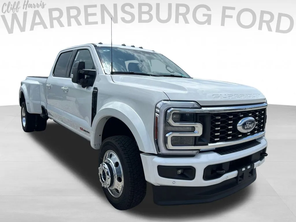 White 2026 Ford F-450SD Platinum for sale in Warrensburg, MO