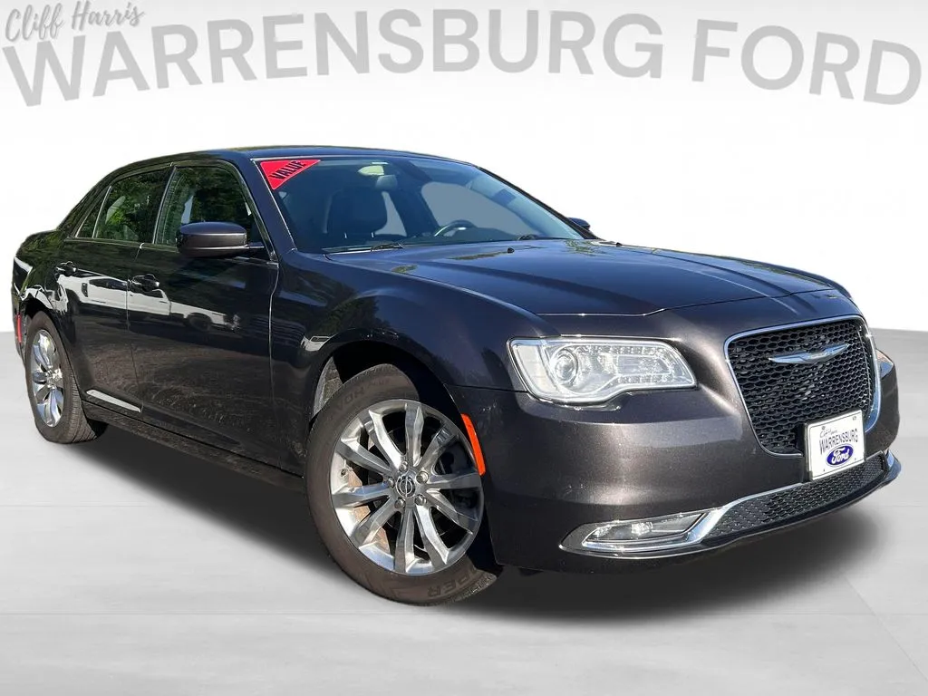 Unknown 2015 Chrysler 300 Limited for sale in Warrensburg, MO