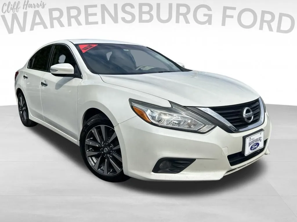 White 2016 Nissan Altima 2.5 SL for sale in Warrensburg, MO