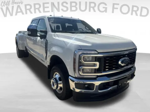 White 2026 Ford F-350SD Lariat for sale in Warrensburg, MO