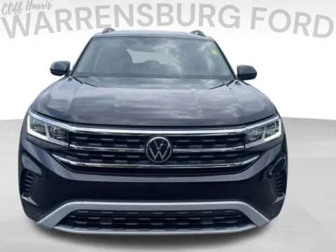 Photos of 2023 Volkswagen Atlas 3.6L V6 SE w/Technology for sale in Warrensburg, MO at Warrensburg Ford