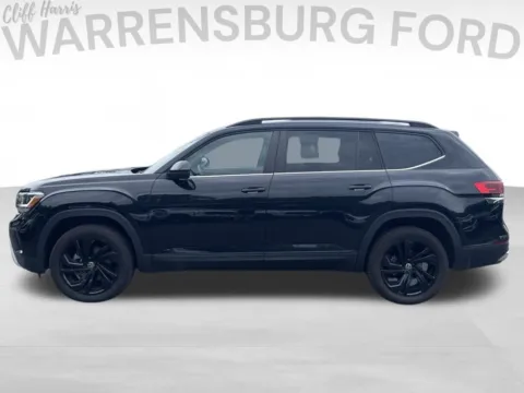 More photos of 2023 Volkswagen Atlas 3.6L V6 SE w/Technology at Warrensburg Ford, MO