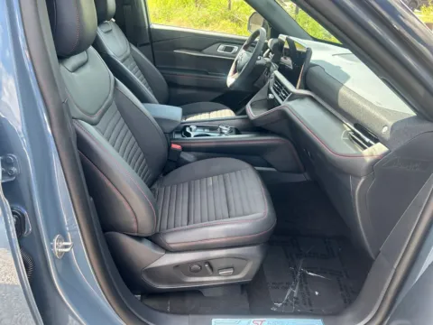 More photos of 2026 Ford Explorer ST-Line at Warrensburg Ford, MO