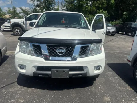 Photos of 2018 Nissan Frontier SV for sale in Warrensburg, MO at Warrensburg Ford