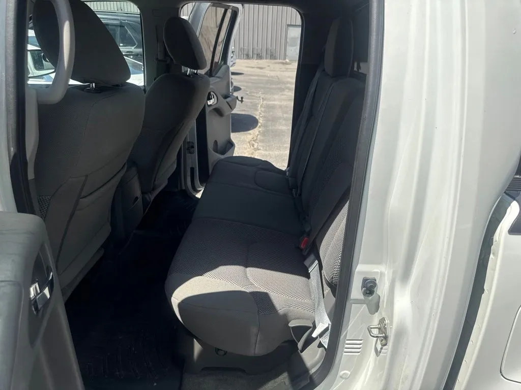 2018 Nissan Frontier SV - Photo 16