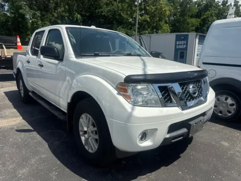 White 2018 Nissan Frontier SV for sale in Warrensburg, MO