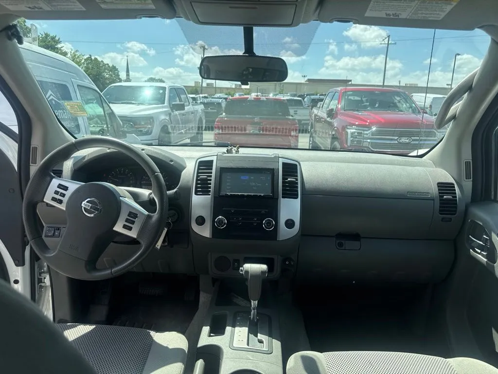 2018 Nissan Frontier SV - Photo 18