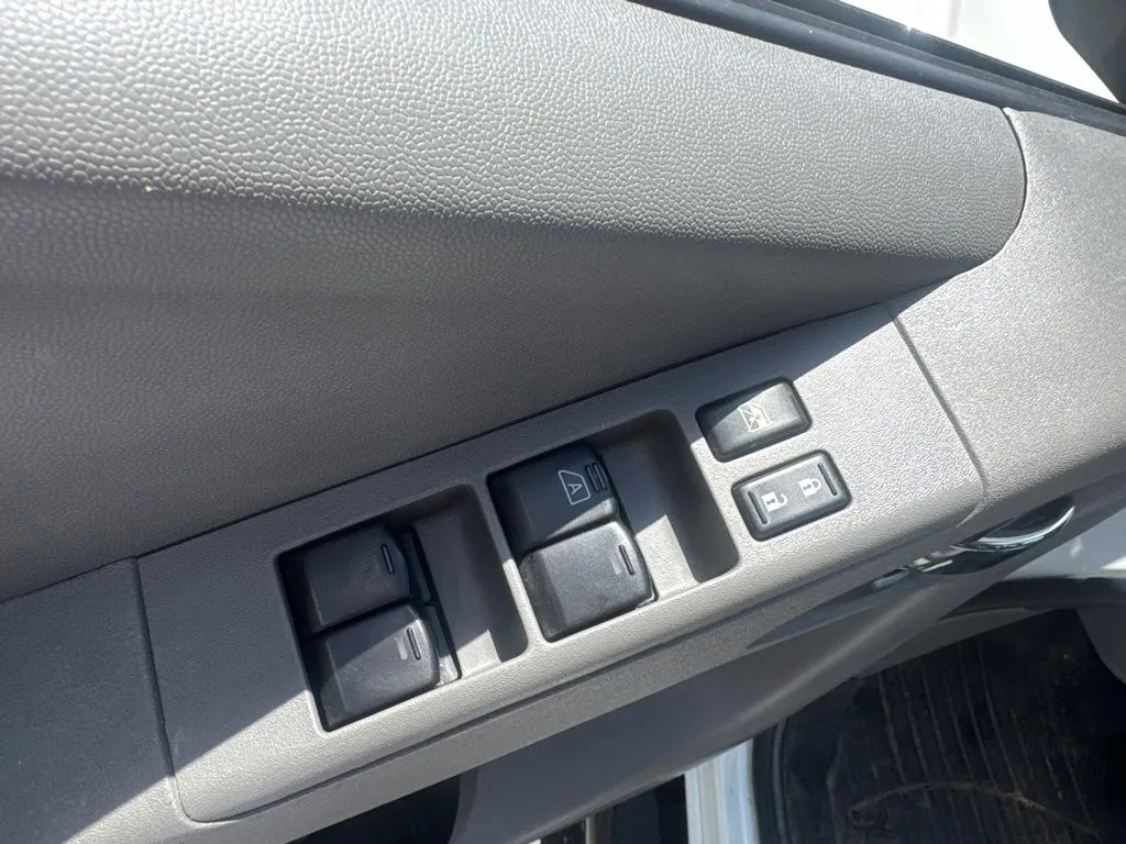 2018 Nissan Frontier SV - Photo 12