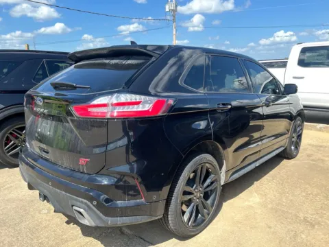 More photos of 2021 Ford Edge ST at Warrensburg Ford, MO