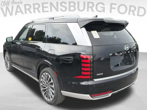 More photos of 2026 Hyundai Palisade Hybrid Calligraphy at Warrensburg Ford, MO