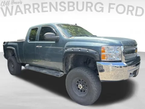 Gray 2013 Chevrolet Silverado 1500 LT for sale in Warrensburg, MO