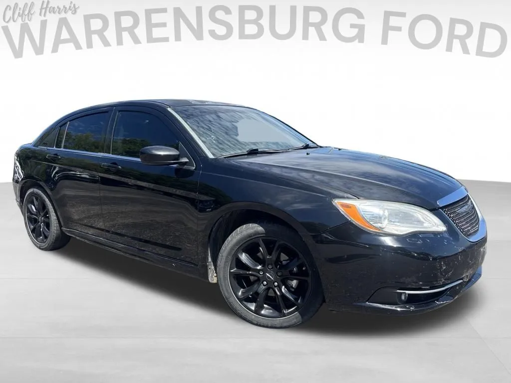 2014 Chrysler 200 Limited for sale in Warrensburg, MO