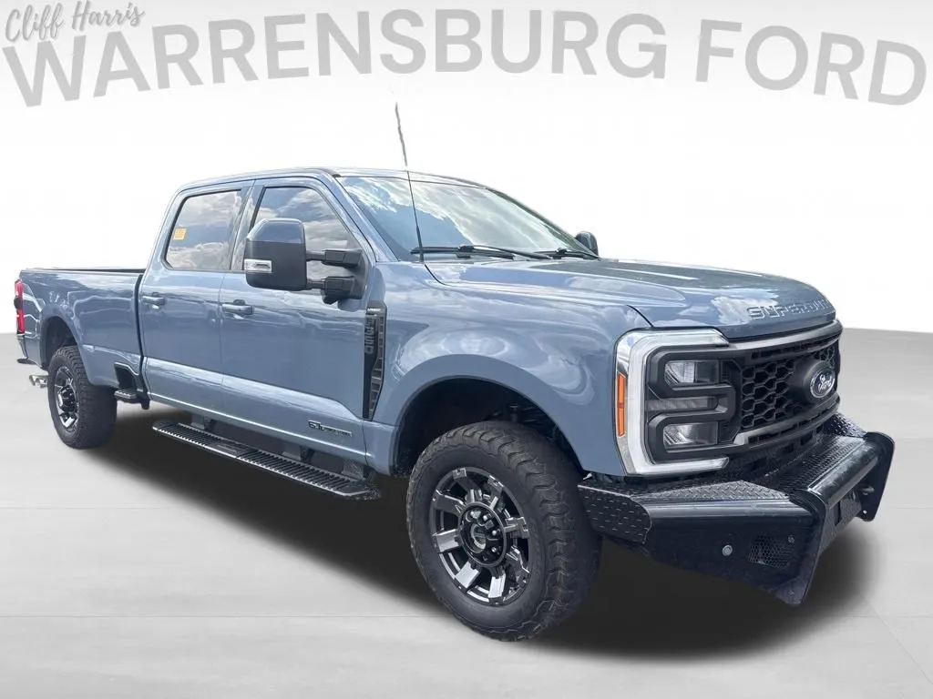 Used 2023 Ford F-350 Super Duty Lariat with VIN 1FT8W3BT1PED00427 for sale in Kansas City