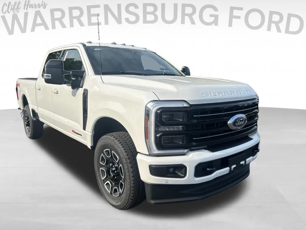 White 2026 Ford F-250SD Platinum for sale in Warrensburg, MO