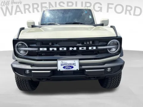 Photos of 2026 Ford Bronco Outer Banks for sale in Warrensburg, MO at Warrensburg Ford