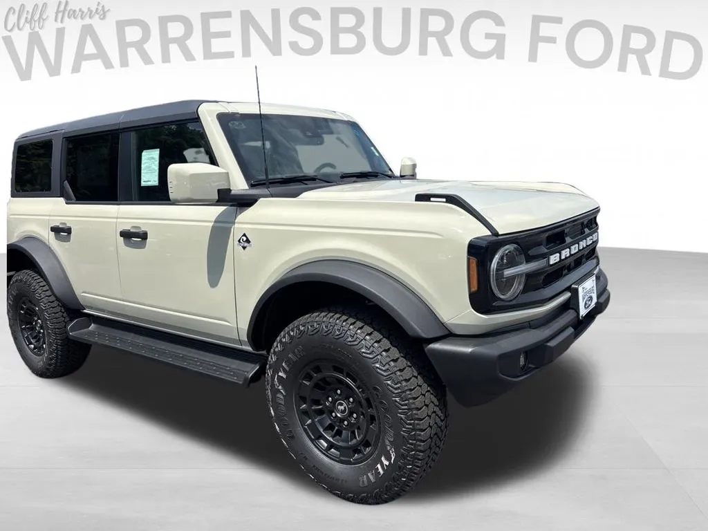 Brown 2026 Ford Bronco Outer Banks for sale in Warrensburg, MO