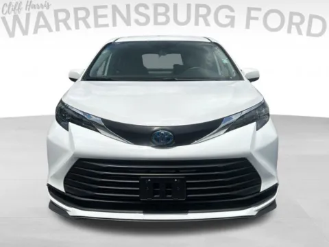 Photos of 2025 Toyota Sienna LE for sale in Warrensburg, MO at Warrensburg Ford
