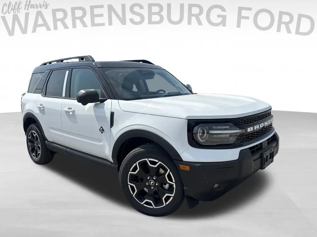 White 2026 Ford Bronco Sport Outer Banks for sale in Warrensburg, MO