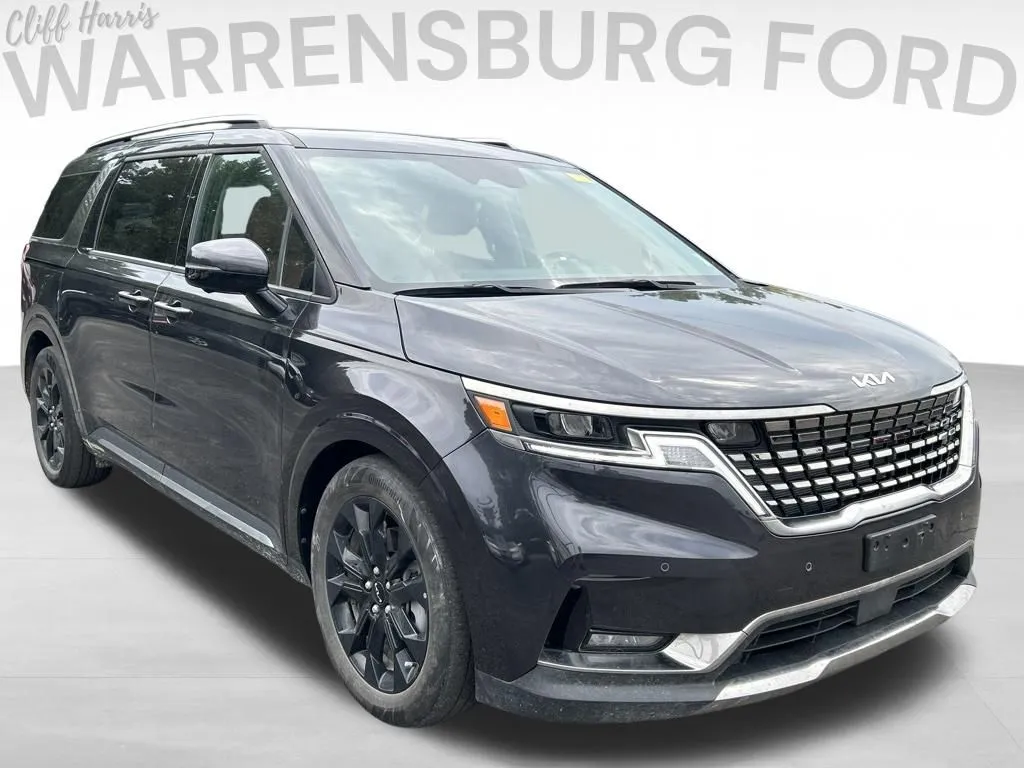 Used 2024 Kia Carnival SX with VIN KNDNE5H35R6336451 for sale in Kansas City
