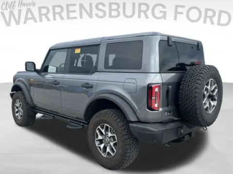 More photos of 2025 Ford Bronco Badlands at Warrensburg Ford, MO