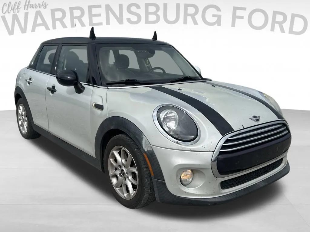 Used 2019 MINI Hardtop 4 Door Base with VIN WMWXU1C53K2J02350 for sale in Kansas City
