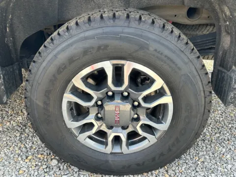 More photos of 2023 GMC Sierra 2500HD SLE at Warrensburg Ford, MO