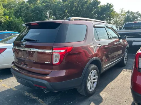 More photos of 2015 Ford Explorer XLT at Warrensburg Ford, MO