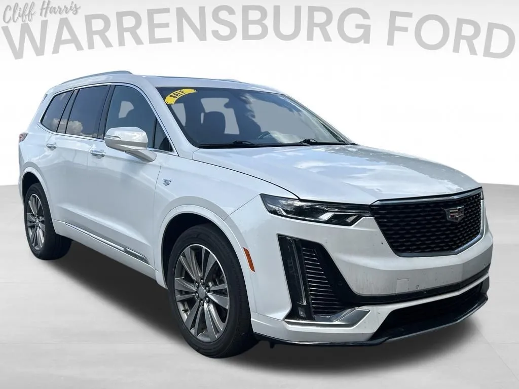 White 2021 Cadillac XT6 Premium Luxury for sale in Warrensburg, MO
