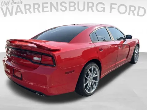 More photos of 2014 Dodge Charger SE at Warrensburg Ford, MO