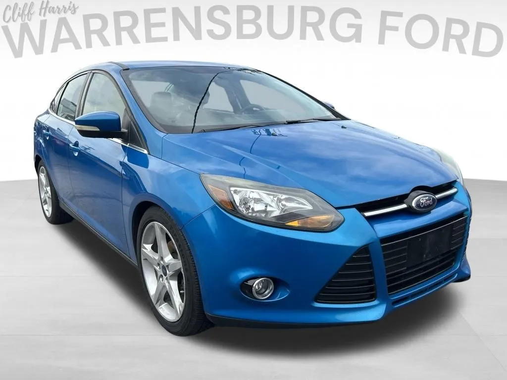 Used 2013 Ford Focus Titanium with VIN 1FADP3J28DL327481 for sale in Kansas City