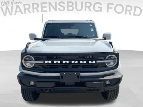 Photos of 2026 Ford Bronco Outer Banks for sale in Warrensburg, MO at Warrensburg Ford