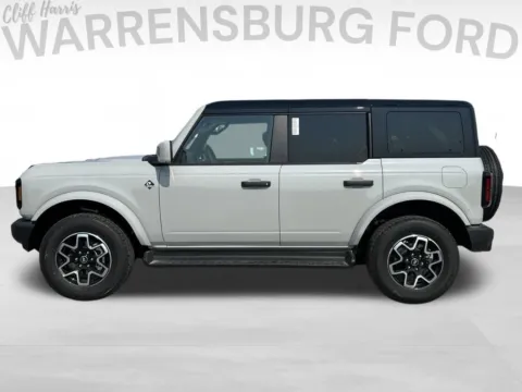 More photos of 2026 Ford Bronco Outer Banks at Warrensburg Ford, MO