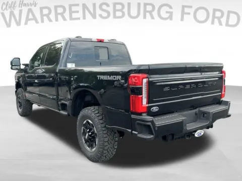 More photos of 2026 Ford F-350SD Platinum at Warrensburg Ford, MO