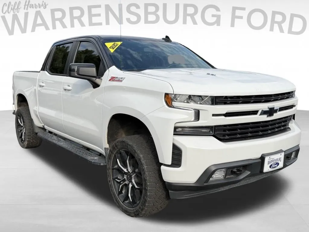 White 2021 Chevrolet Silverado 1500 RST for sale in Warrensburg, MO