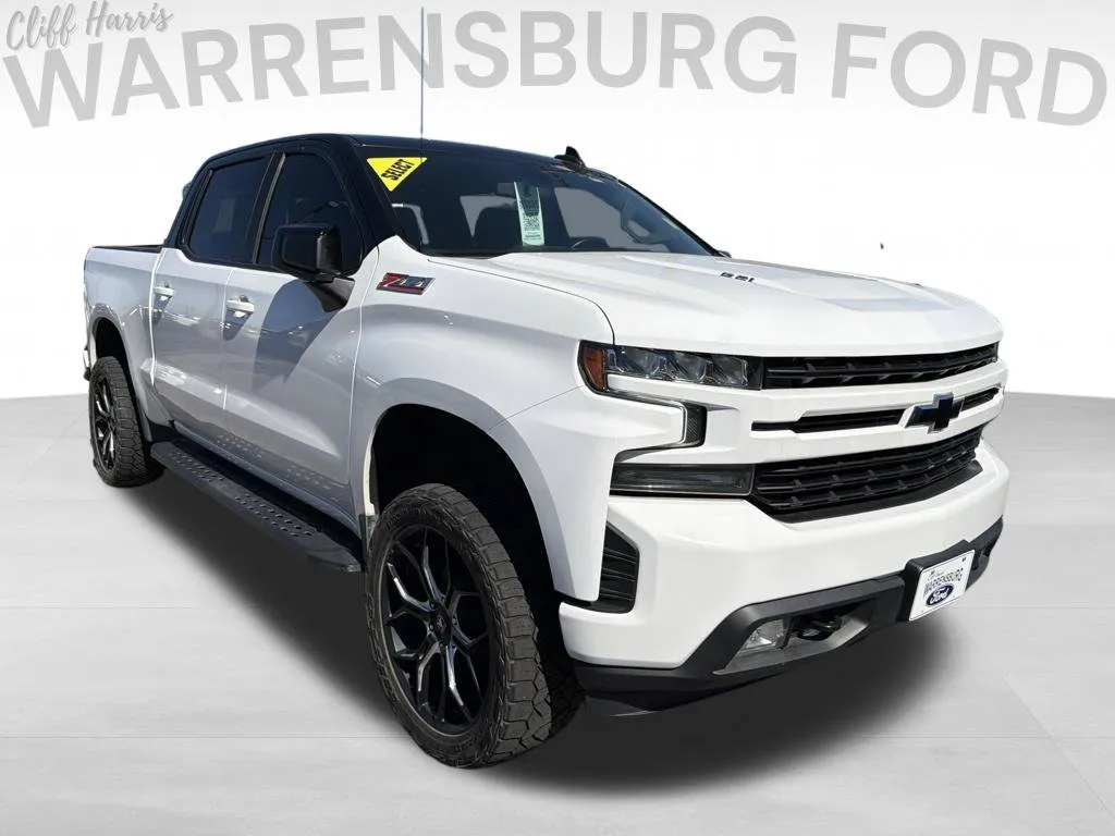 White 2021 Chevrolet Silverado 1500 RST for sale in Warrensburg, MO