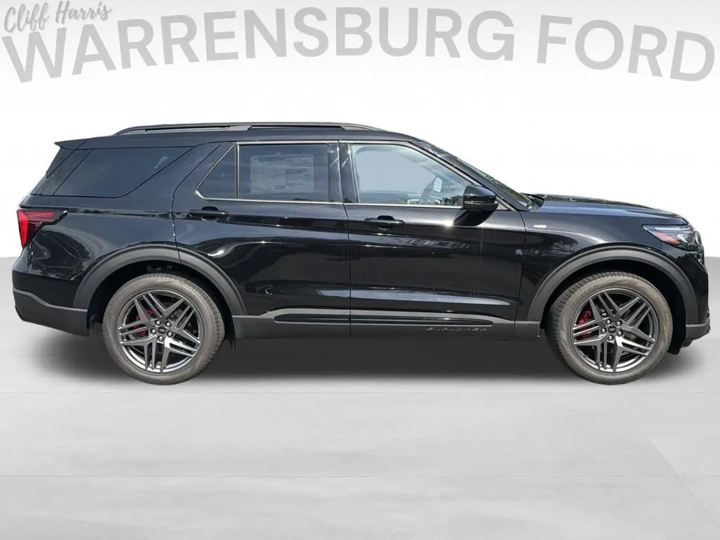 2026 Ford Explorer ST-Line - Photo 8