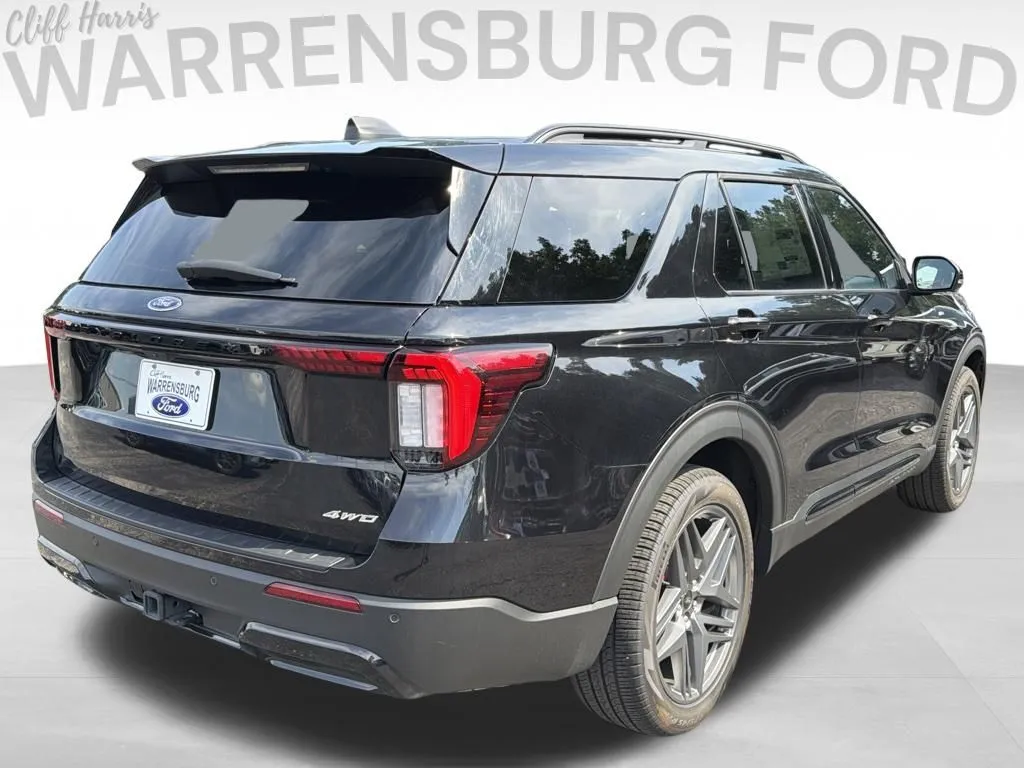 2026 Ford Explorer ST-Line - Photo 7