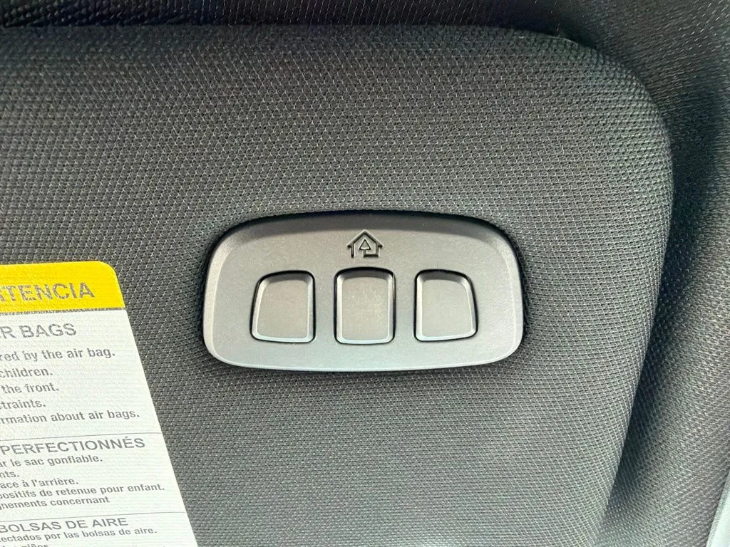 2026 Ford Explorer ST-Line - Photo 39