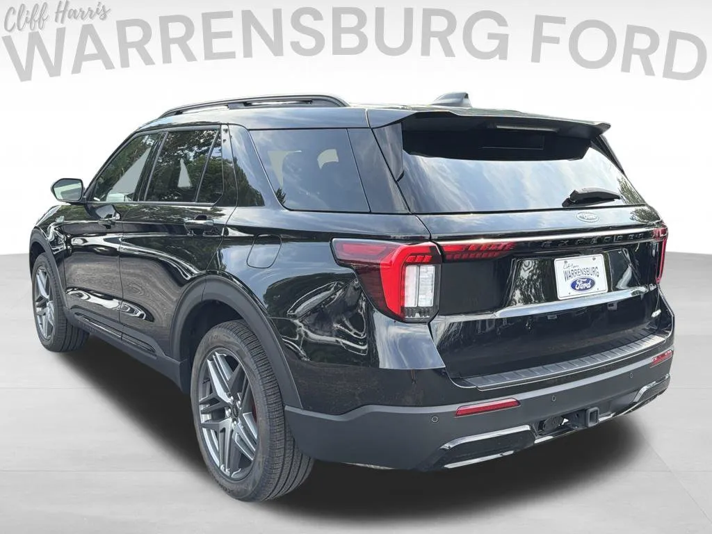 2026 Ford Explorer ST-Line - Photo 5