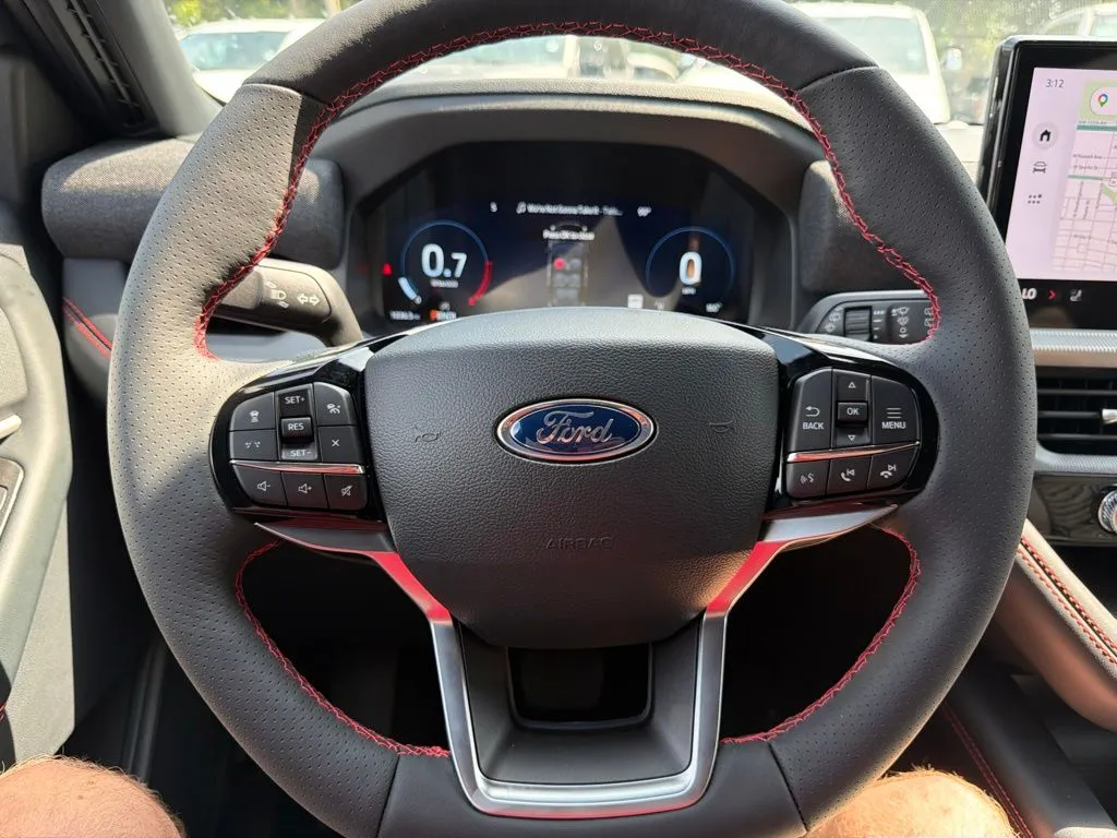 2026 Ford Explorer ST-Line - Photo 25