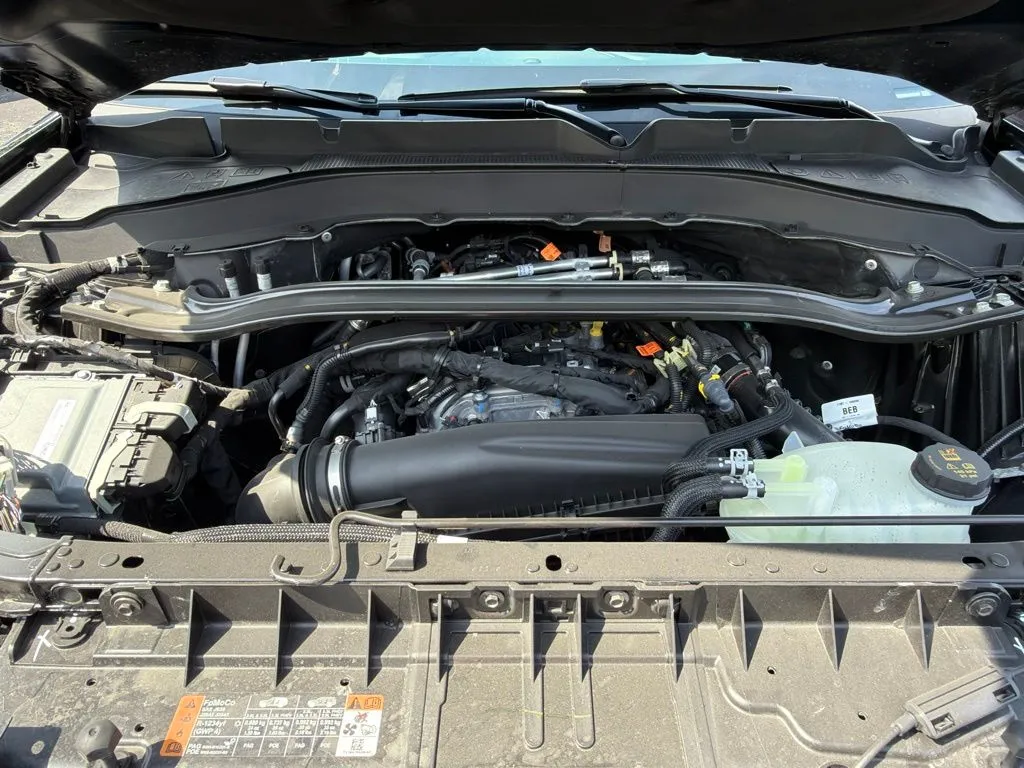 2026 Ford Explorer ST-Line - Photo 42