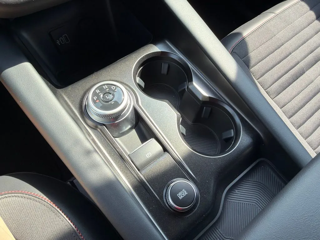 2026 Ford Explorer ST-Line - Photo 36