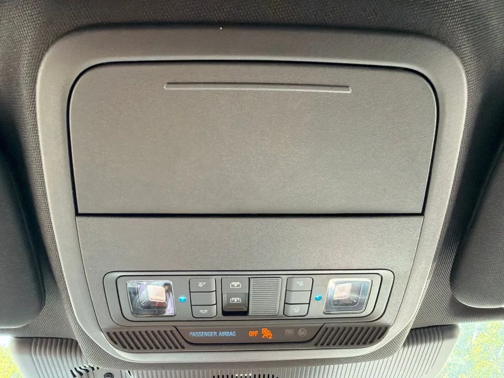 2026 Ford Explorer ST-Line - Photo 40
