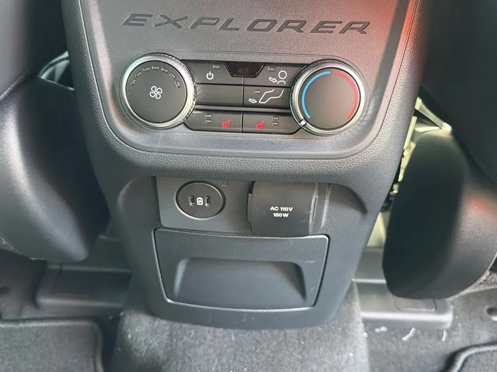 2026 Ford Explorer ST-Line - Photo 20
