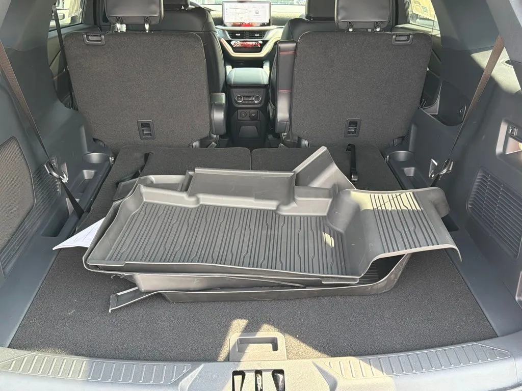 2026 Ford Explorer ST-Line - Photo 22