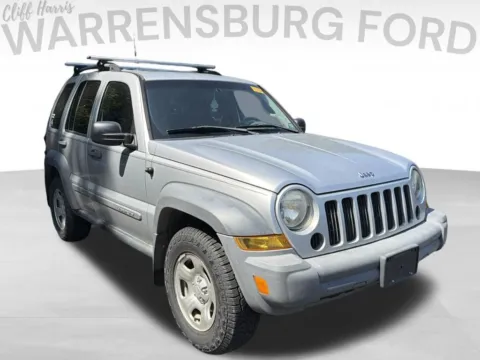 Silver 2006 Jeep Liberty Sport for sale in Warrensburg, MO