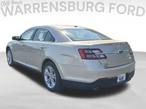 More photos of 2018 Ford Taurus SEL at Warrensburg Ford, MO