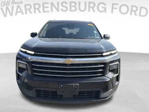 Photos of 2025 Chevrolet Traverse LT for sale in Warrensburg, MO at Warrensburg Ford