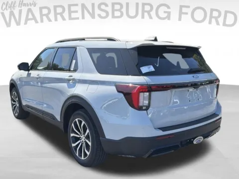 More photos of 2027 Ford Explorer ST-Line at Warrensburg Ford, MO
