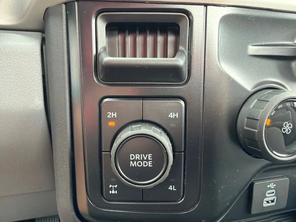 2026 Ford F-250 Super Duty XL - Photo 30